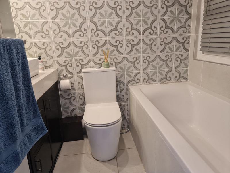 To Let 1 Bedroom Property for Rent in Sandown Gauteng