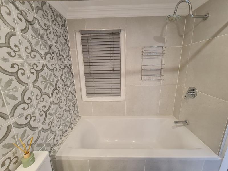 To Let 1 Bedroom Property for Rent in Sandown Gauteng