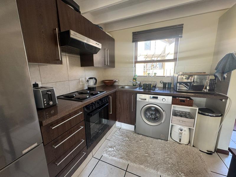 To Let 2 Bedroom Property for Rent in Fourways Gauteng