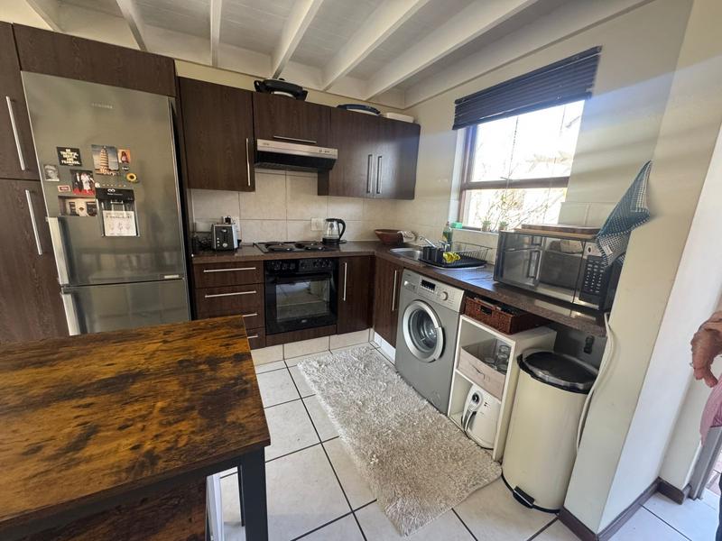 To Let 2 Bedroom Property for Rent in Fourways Gauteng