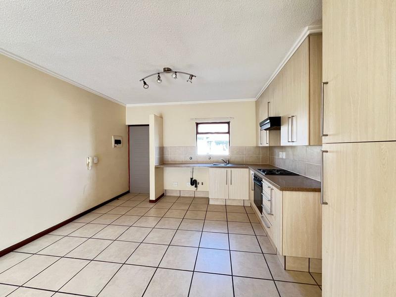To Let 2 Bedroom Property for Rent in Lonehill Gauteng