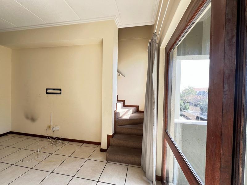 To Let 2 Bedroom Property for Rent in Lonehill Gauteng