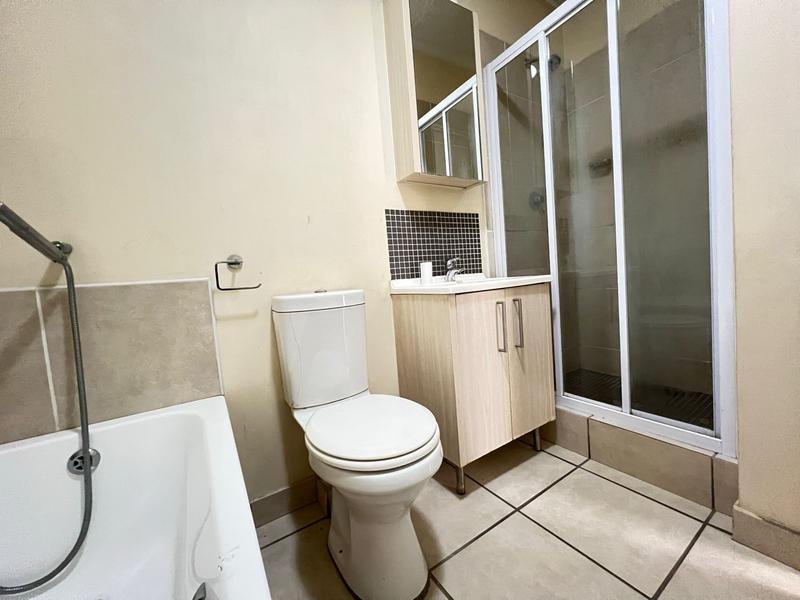 To Let 2 Bedroom Property for Rent in Lonehill Gauteng