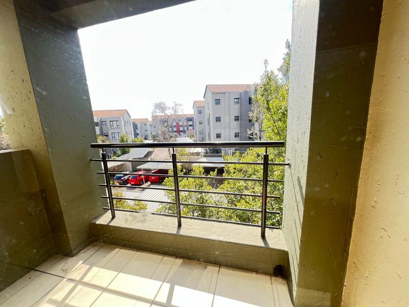 To Let 2 Bedroom Property for Rent in Lonehill Gauteng