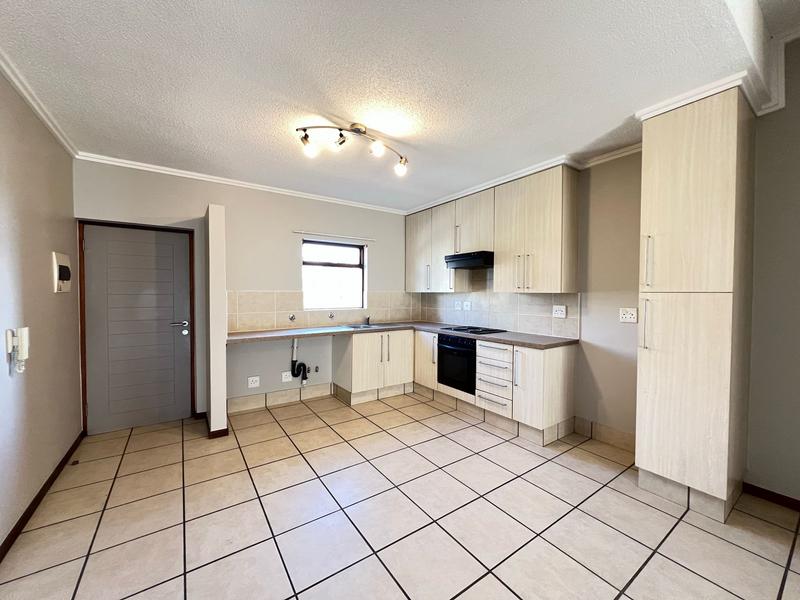 To Let 2 Bedroom Property for Rent in Lonehill Gauteng