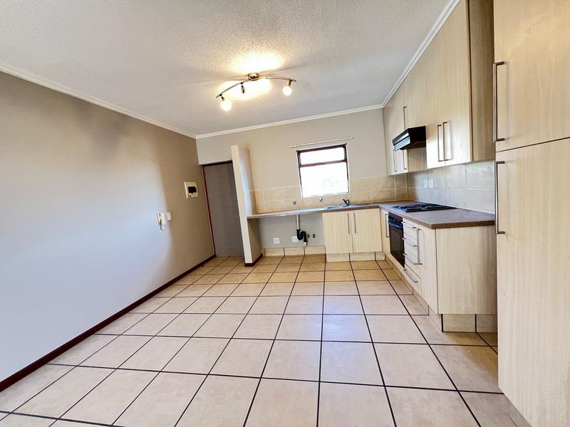 To Let 2 Bedroom Property for Rent in Lonehill Gauteng