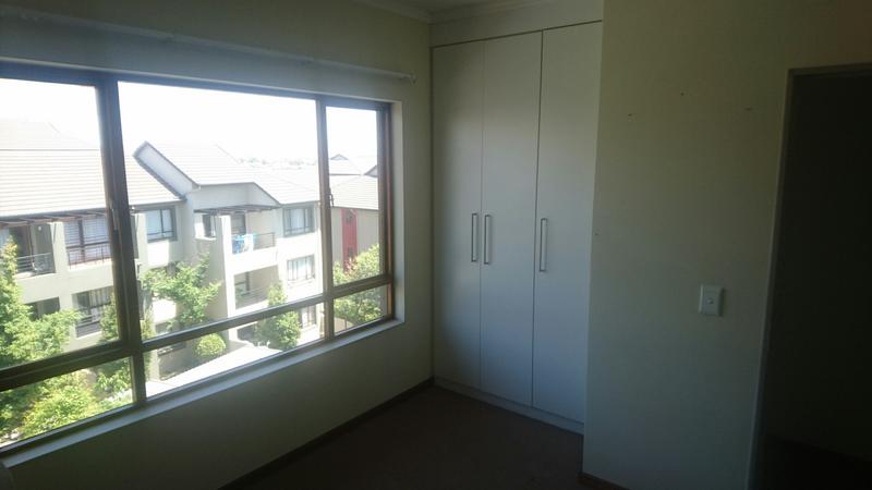 To Let 2 Bedroom Property for Rent in Pineslopes Gauteng