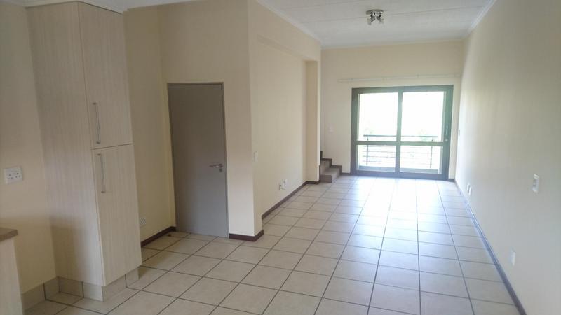 To Let 2 Bedroom Property for Rent in Pineslopes Gauteng