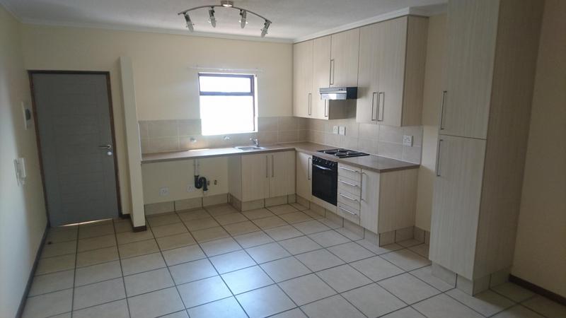 To Let 2 Bedroom Property for Rent in Pineslopes Gauteng