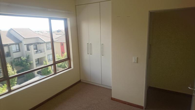 To Let 2 Bedroom Property for Rent in Pineslopes Gauteng