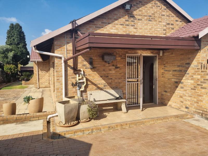 3 Bedroom Property for Sale in Florentia Gauteng