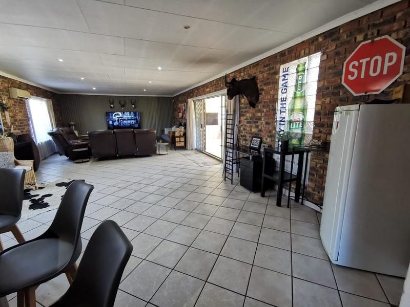 4 Bedroom Property for Sale in Golf Park Gauteng
