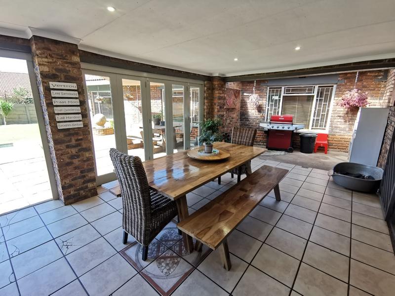 4 Bedroom Property for Sale in Golf Park Gauteng
