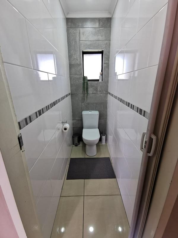 4 Bedroom Property for Sale in Golf Park Gauteng