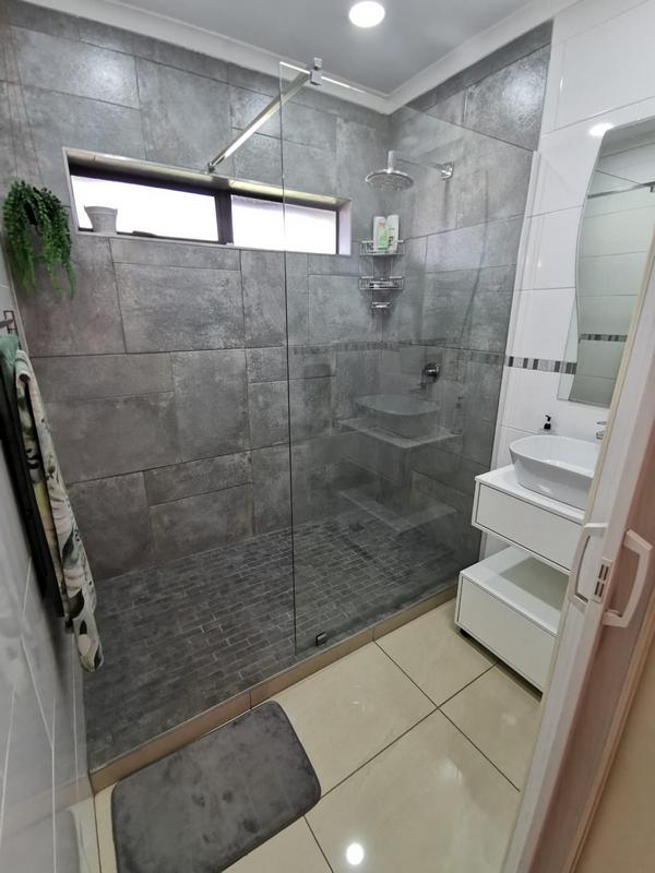 4 Bedroom Property for Sale in Golf Park Gauteng