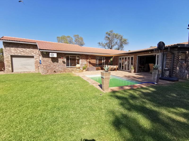 4 Bedroom Property for Sale in Golf Park Gauteng