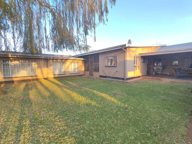 6 Bedroom Property for Sale in Meyerton Central Gauteng