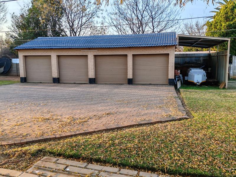 6 Bedroom Property for Sale in Meyerton Central Gauteng