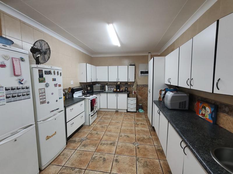 6 Bedroom Property for Sale in Meyerton Central Gauteng