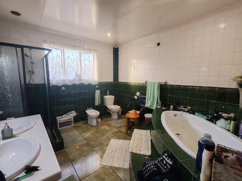 6 Bedroom Property for Sale in Meyerton Central Gauteng