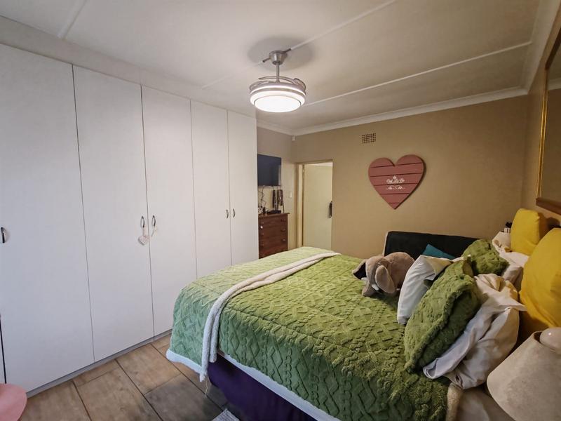 6 Bedroom Property for Sale in Meyerton Central Gauteng