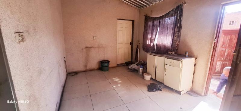 8 Bedroom Property for Sale in Tembisa Gauteng