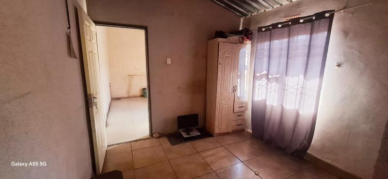 8 Bedroom Property for Sale in Tembisa Gauteng