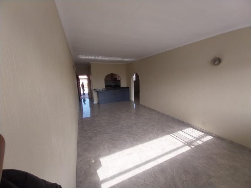 To Let 2 Bedroom Property for Rent in Erasmia Gauteng