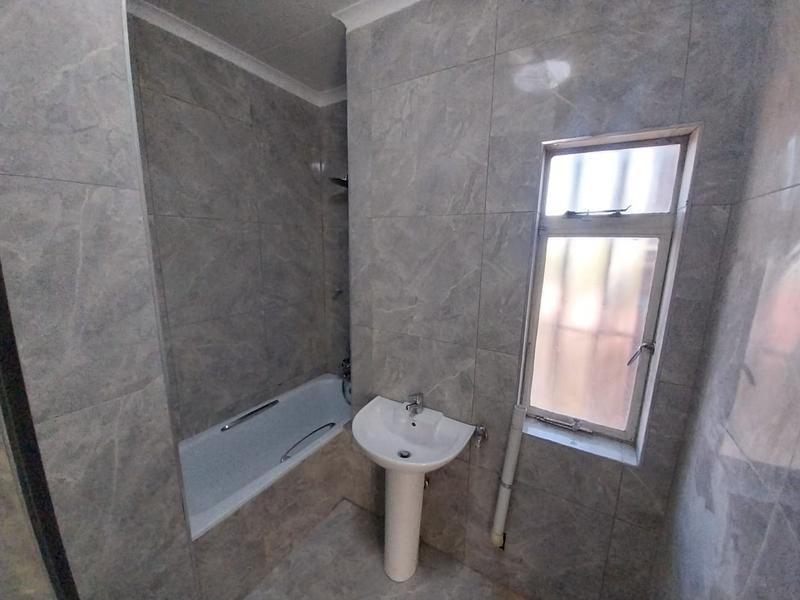To Let 2 Bedroom Property for Rent in Erasmia Gauteng