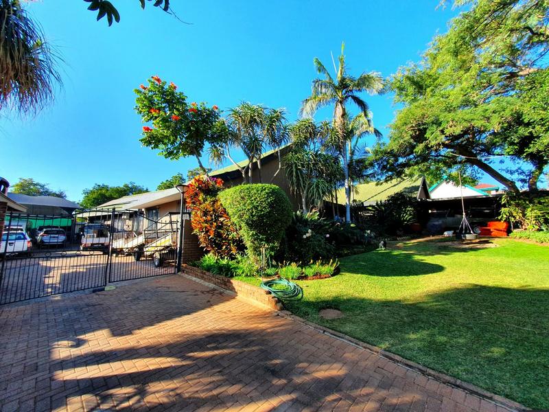 5 Bedroom Property for Sale in Wonderboom Gauteng
