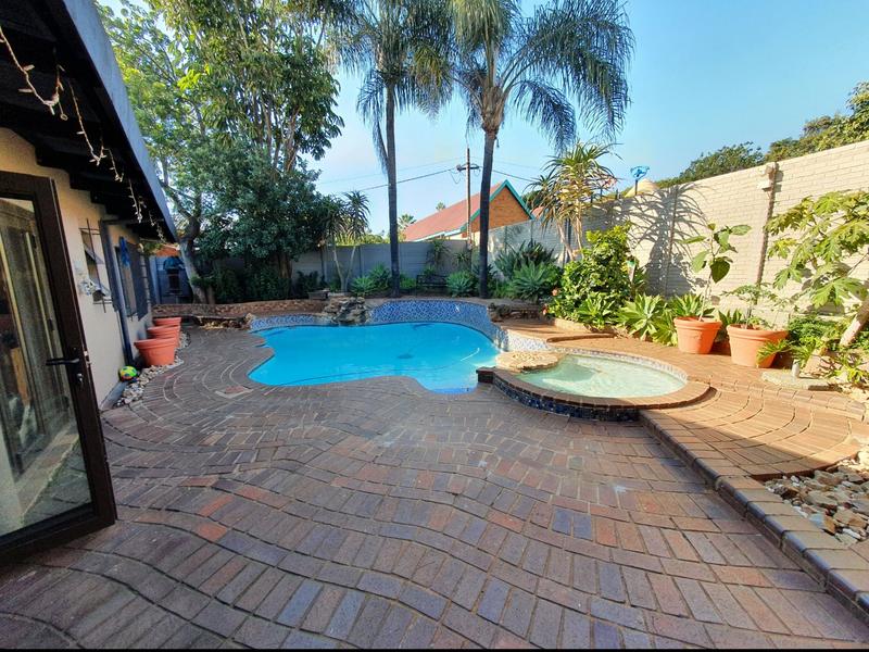 5 Bedroom Property for Sale in Wonderboom Gauteng