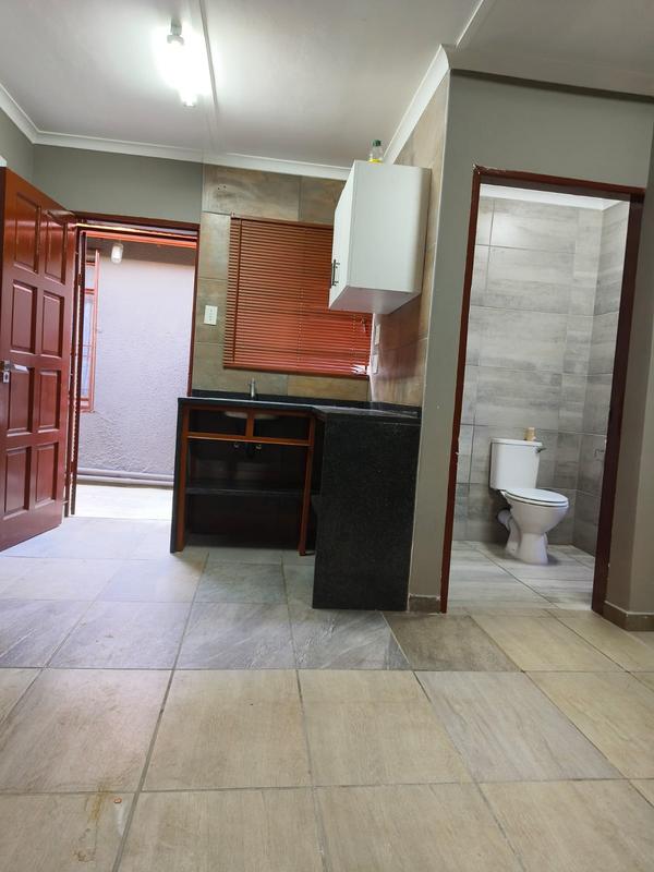 To Let 1 Bedroom Property for Rent in Kensington Gauteng