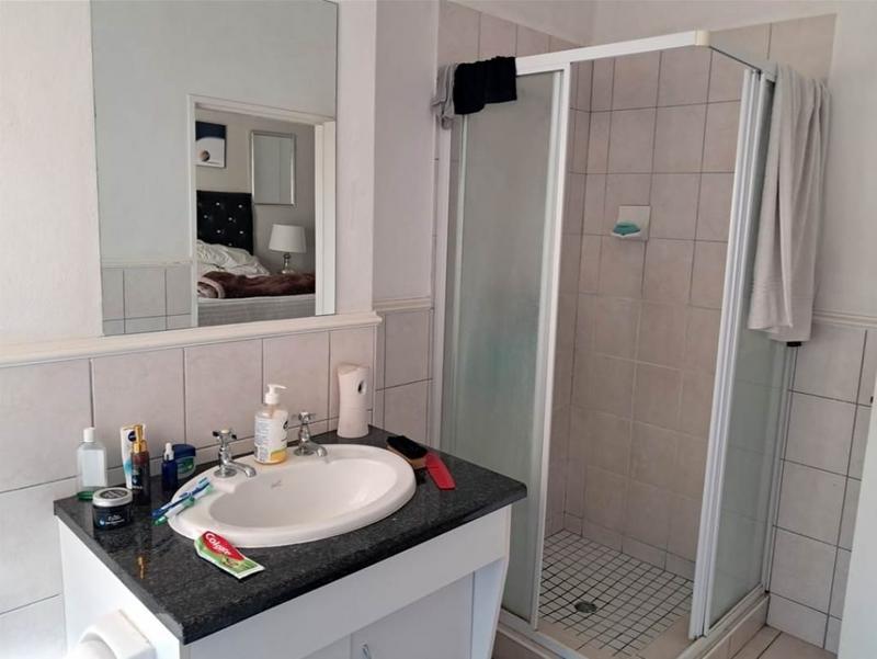 To Let 2 Bedroom Property for Rent in Magaliessig Gauteng