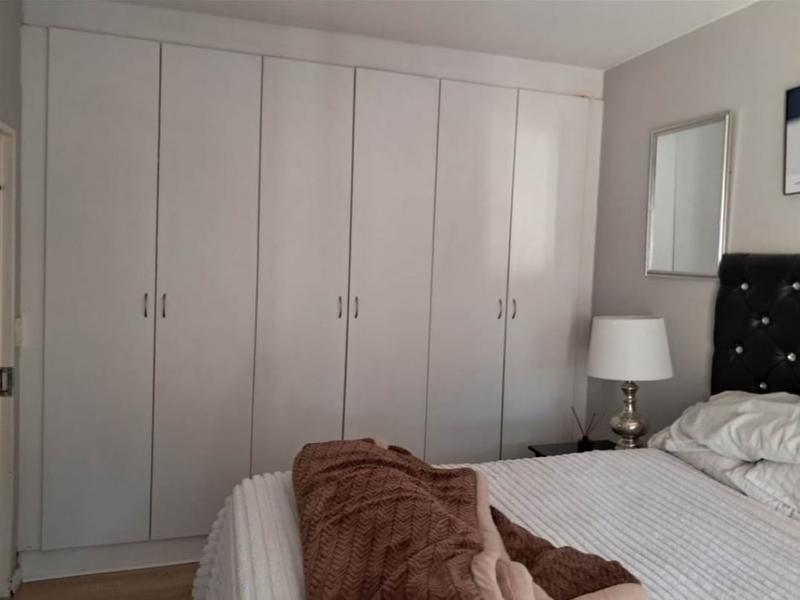 To Let 2 Bedroom Property for Rent in Magaliessig Gauteng