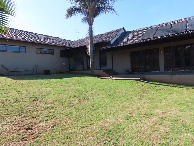 3 Bedroom Property for Sale in Dawnview Gauteng