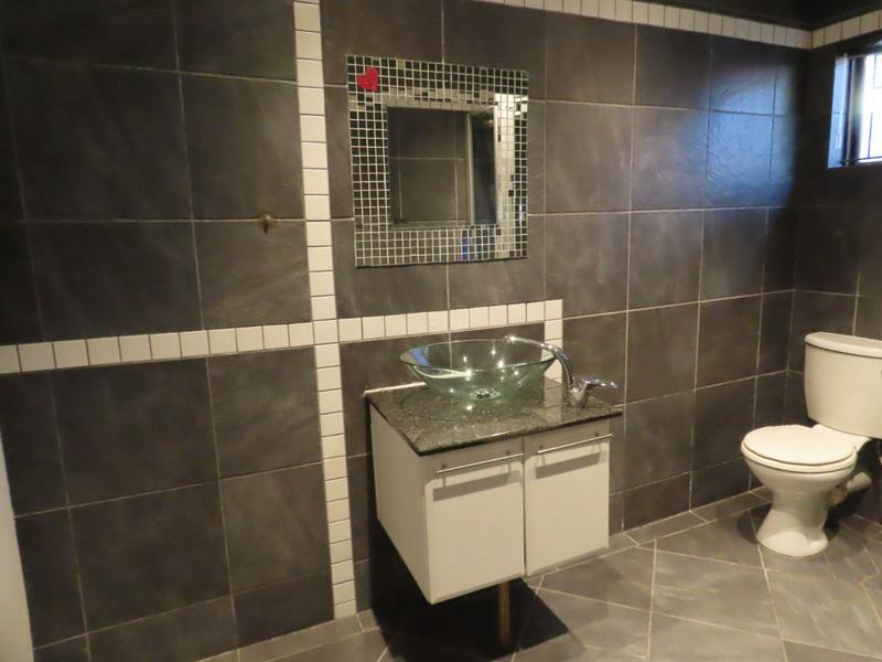 3 Bedroom Property for Sale in Dawnview Gauteng