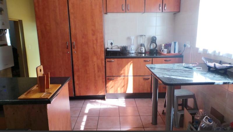 9 Bedroom Property for Sale in Wychwood Gauteng