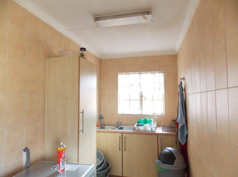 9 Bedroom Property for Sale in Wychwood Gauteng