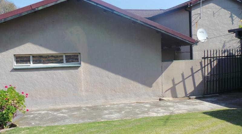 9 Bedroom Property for Sale in Wychwood Gauteng