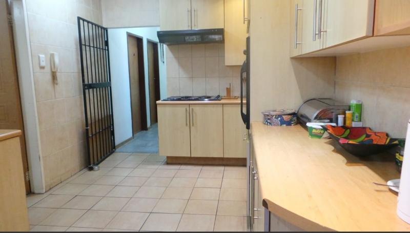 9 Bedroom Property for Sale in Wychwood Gauteng