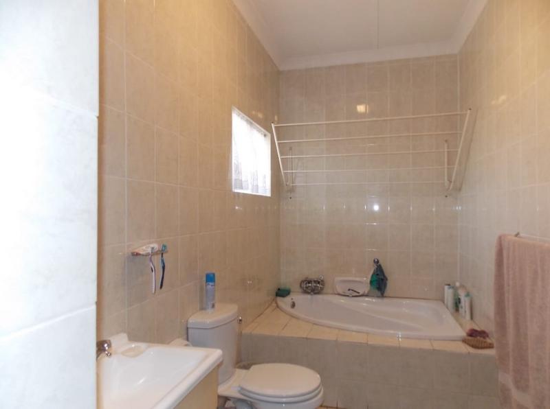9 Bedroom Property for Sale in Wychwood Gauteng