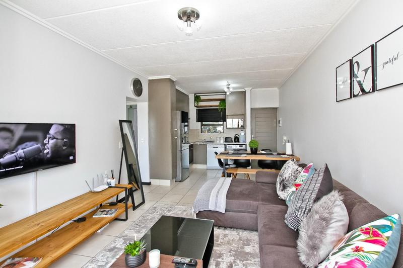 To Let 1 Bedroom Property for Rent in Lonehill Gauteng