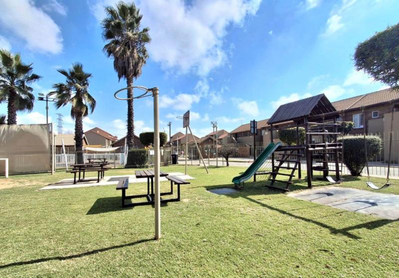 2 Bedroom Property for Sale in Eden Glen Gauteng