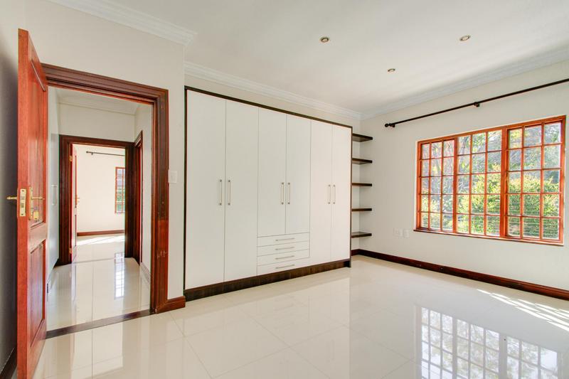 To Let 4 Bedroom Property for Rent in Bryanston Gauteng