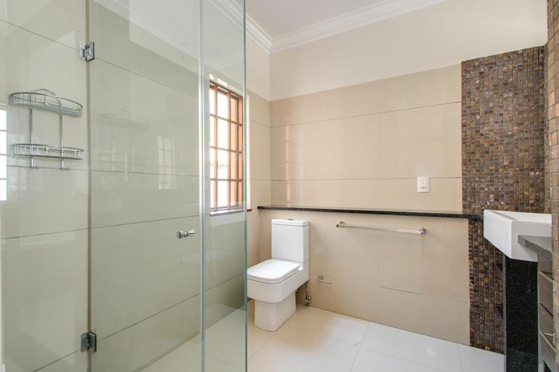 To Let 4 Bedroom Property for Rent in Bryanston Gauteng