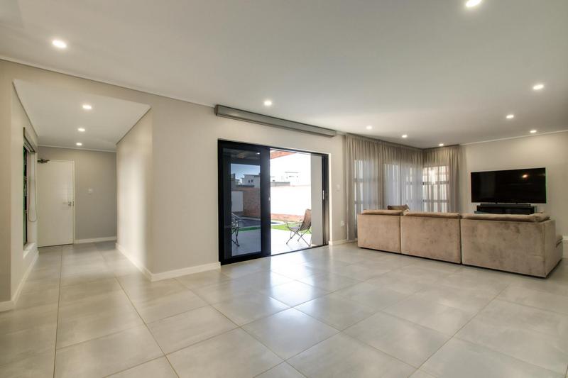 To Let 3 Bedroom Property for Rent in Fourways Gauteng