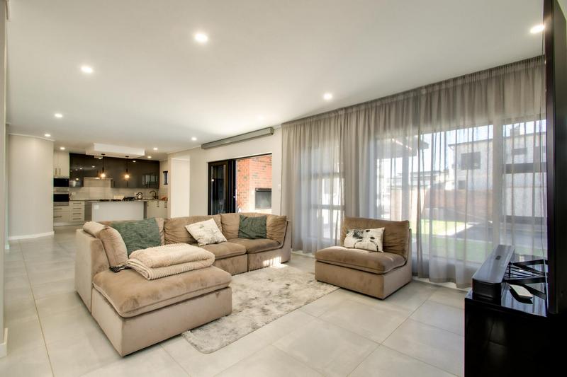 To Let 3 Bedroom Property for Rent in Fourways Gauteng