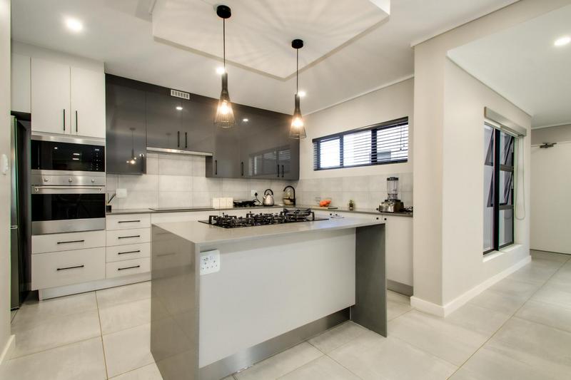 To Let 3 Bedroom Property for Rent in Fourways Gauteng