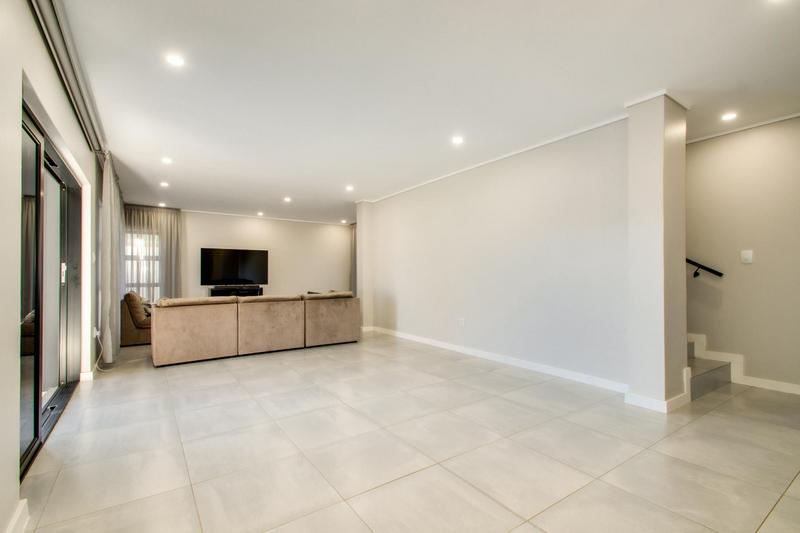 To Let 3 Bedroom Property for Rent in Fourways Gauteng