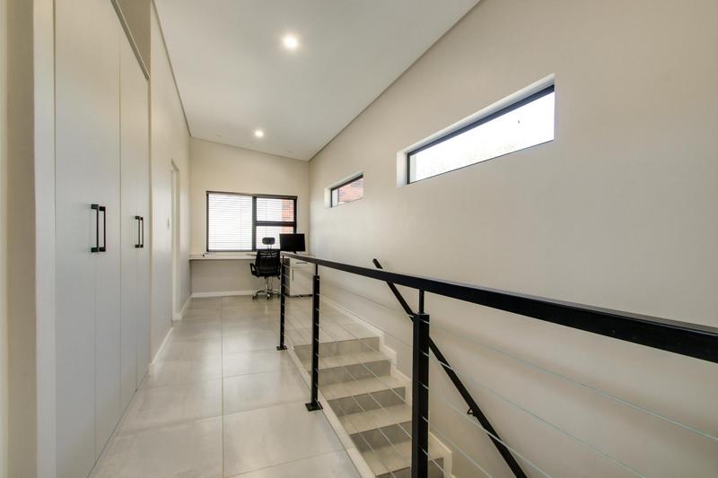 To Let 3 Bedroom Property for Rent in Fourways Gauteng